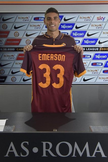 Roma, Santos'tan Brezilyalı oyuncu Emerson Palmieri'yi kiraladı.