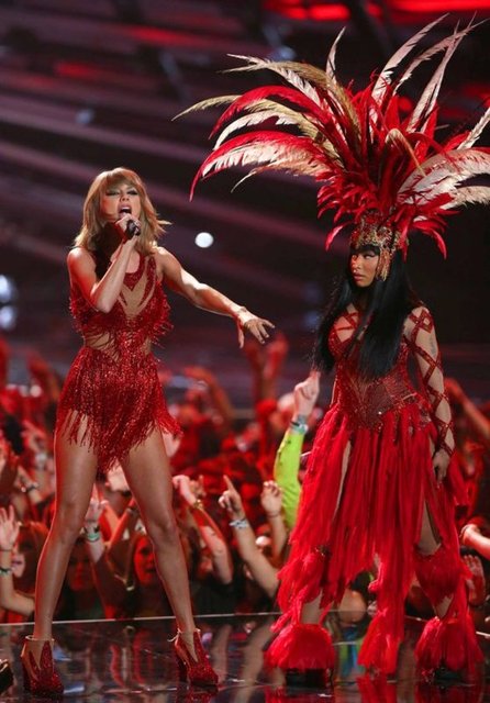 TAYLOR SWIFT, NICKI MINAJ