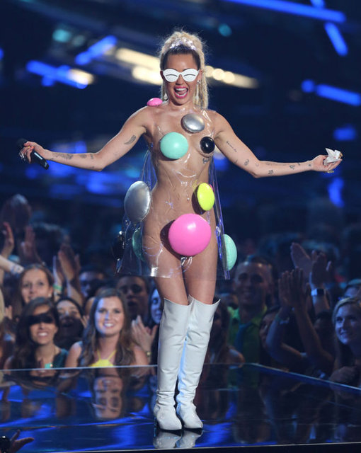 MILEY CYRUS