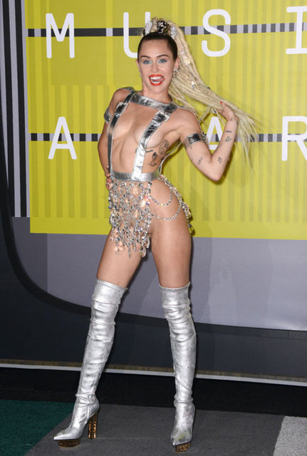 MILEY CYRUS