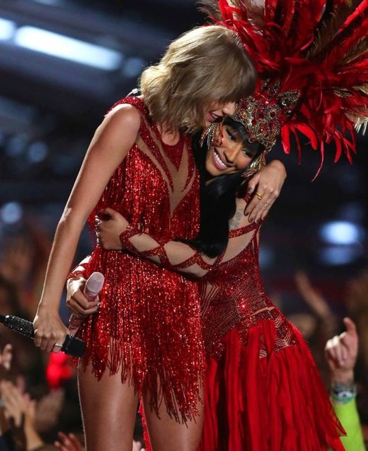 TAYLOR SWIFT, NICKI MINAJ