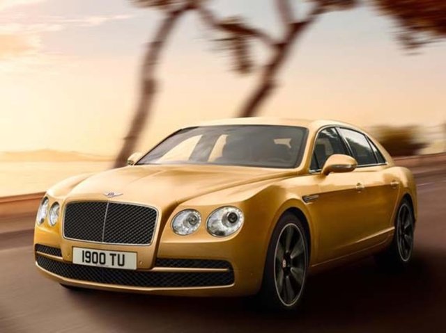 BENTLEY FLYING SPUR V8 BELUGA   - Bentley, özel serisi olan FLY SPUR'u yeni sezonda tanıtacak . -