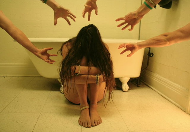 Aphenphosmphobia: Dokunulmaktan korkma