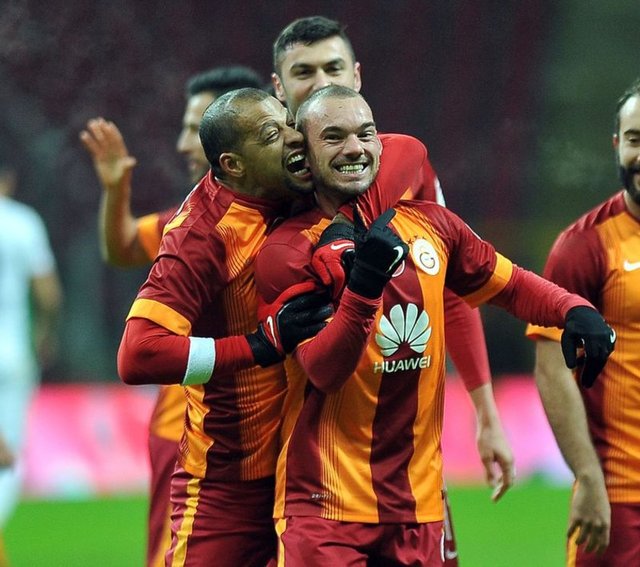 Galatasaray'dan, İnter'e transfer olan Felipe Melo'nun 4 sezon boyunca futbolu ve yaptıklarıyla gündemin 1 numaralı ismi oldu