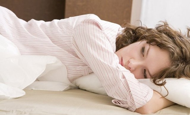 Daha geniş deri kıvrımları olan şişman kişilerde pişik sık görülür.