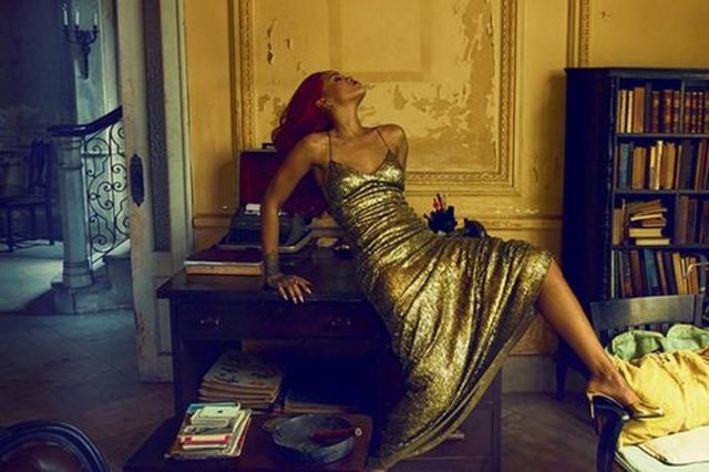 Lisa Robinson'a konuşan Rihanna "Tek gecelik ilişkiler bana göre değil. Çünkü ertesi gün uyandığımda kendimi suçlu hissediyorum. Bunu kendime yapamam. Biraz da şöhretle alamalı... Hareketlerime dikkat etmem gerekiyor" dedi.