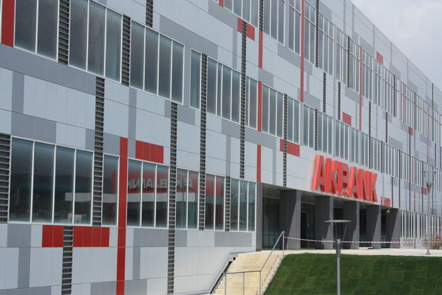 Akbank Toplam Personel Sayısı 14.252      Toplam personel giderleri (milyon lira) 1.204    Ortalama maaş 9.387 