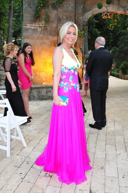 SUZAN ŞEN