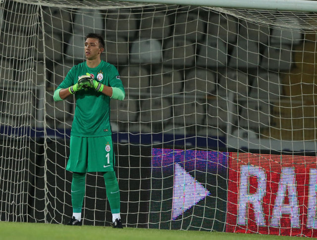 Fernando Muslera - 82