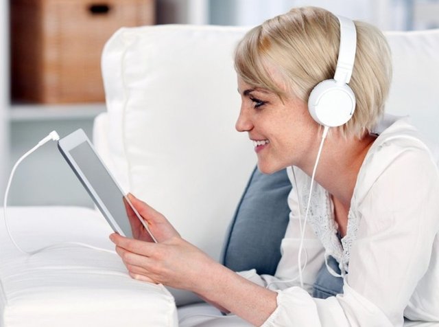 Yazılım indirme (oyun yazılımları hariç)  - KADIN: 14.8