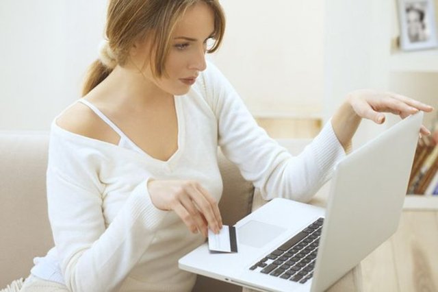 İnternet bankacılığı  - KADIN: 21.8 -