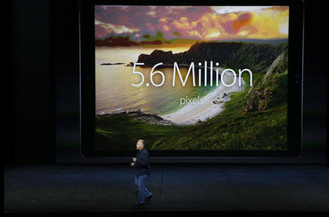 iPad Pro, Apple'ın A9X işlemcisinden güç alıyor. A9X, daha önce Apple cihazlarında kullanılan A8X işlemciye göre iki kat daha hızlı bir işlemci. -