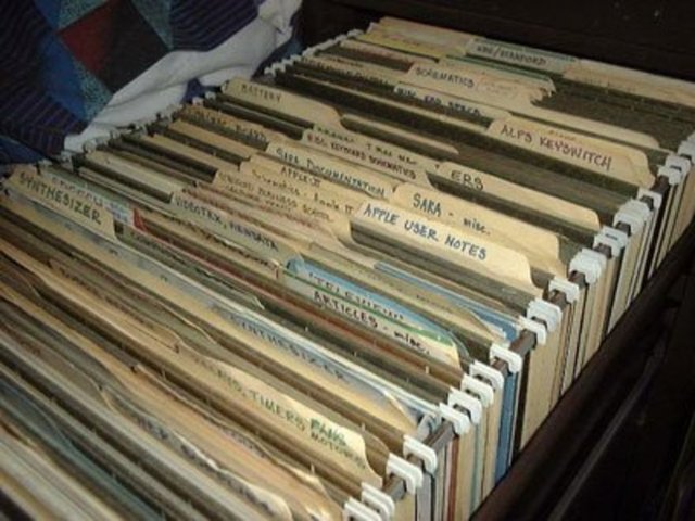 9. Sherry Livingston - Apple'ın ilk CEO'sunun sağ kolu - Livingston Apple'da çalışan ilk sekreterdi. Onu işe Michael Scott, Livingston'ın Apple'ın ilk günlerinde pek çok zorlu işi bitirdiğini söyledi.