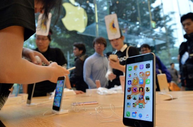 Bir süre sonra ise "İPhone 5se" adıyla geleceği bilgileri yayılmıştı. 