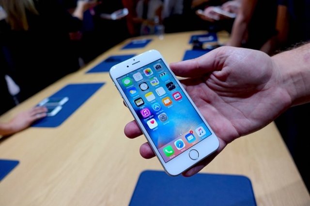 İPHONE'A PANİK BUTONU GELİYOR! - Apple'ın iPhone 7'de kullanabileceği yeni bir özellik daha ortaya çıktı.