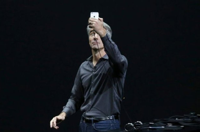 Apple tarafından ilan edilen iki yıl kontratlı fiyatlara göre iPhone 5S'ler bedava olarak Apple tutkunlarına sunulacak.