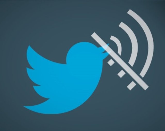 5.Görmek istemediğini sessize al: Twitter'da bazen görmek istemediğin içeriklerle de karşılaşabilirsin. İşte böyle bir durumda sessize alma işlevini kullanarak bir kullanıcının Tweetlerini kullanıcıyı engellemeden zaman akışında gizleyebilirsin.