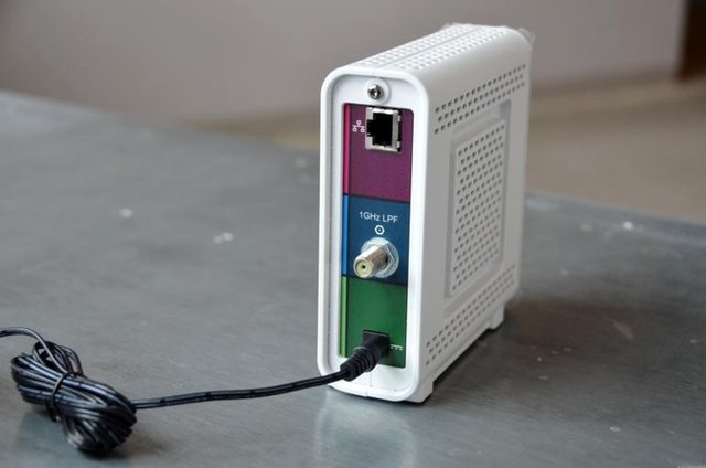 Ayrıca modeminiz sadece balık fanusu değil sıvının çok olduğu her bölgeden uzak tutulmalı. 