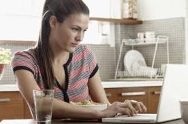 Çok elektrik taşıyan ev aletlerinin yanında duran modemden yeterince verimli sinyal alınamıyor. 