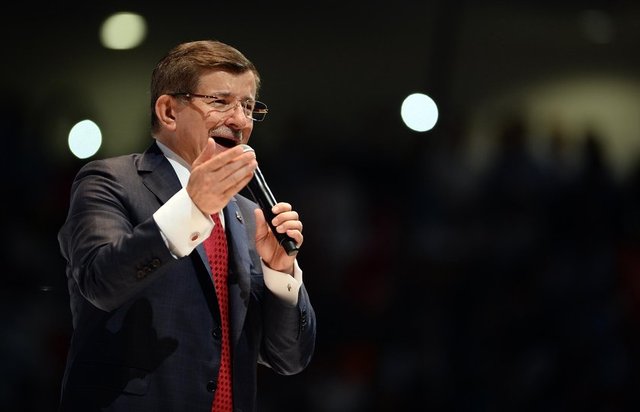 Yani partinin kuruluşundan bu yana görev yapan bütün kadrolar Ankara'da. -  -