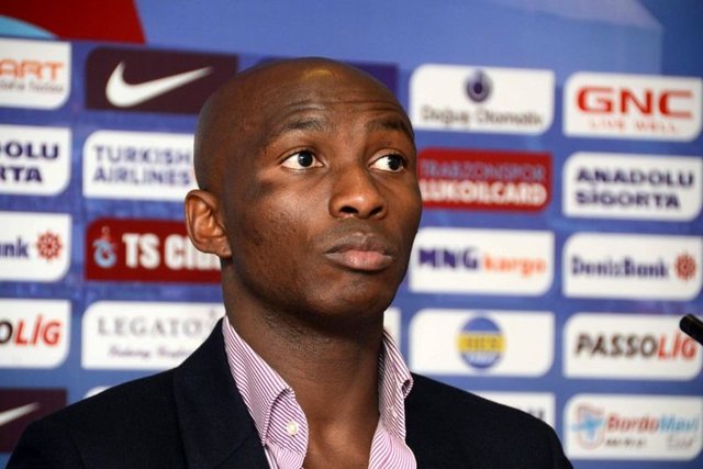 15) STEPHAN M'BIA Melo'nun durumundaki belirsizlik Stephan Mbia'nın da transferin set ördü.