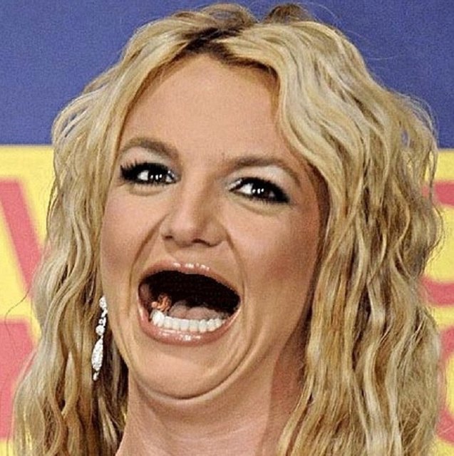 Britney Spears dişsiz hali -