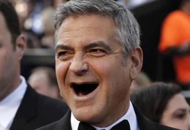 George Clooney dişsiz hali -