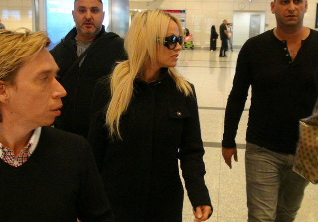 PAMELA ANDERSON 