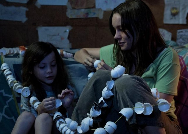 En İyi Film Oscar'ı'na ne kadar yakın?: Toronto'da seyirci ödülünü alıp "Milyoner", "Zoraki Kral" ve "12 Yıllık Esaret"in stratejisini tekrarladı. Geçen sezon "A Most Violent Year"la hayal kırıklığı yaşayan A24, bu yıl ne yapar? Film adaylığı kesin gibi