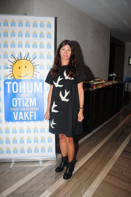 ZEYNEP ÜSTÜNEL