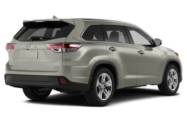 Başka büyük geri çağırmalarda olduğu gibi, Toyota ilk önce sürücü hatası kartını oynamaya çalıştı.