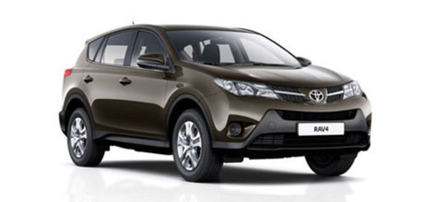 Amerika'nın en çok satan arabası Camry'nin üreticisi Toyota, halkı yanılttığı için özür dileyerek dünya çapında 9,3 milyon aracı geri çağırdı.