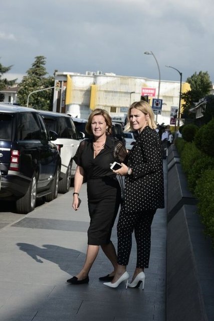 ASLI ŞEN, REVNA DEMİRÖREN