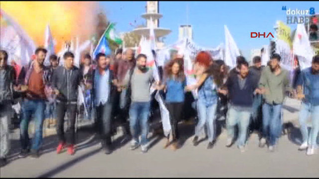 Tarihi tren garının da büyük hasar aldığı öğrenildi. (AA) -