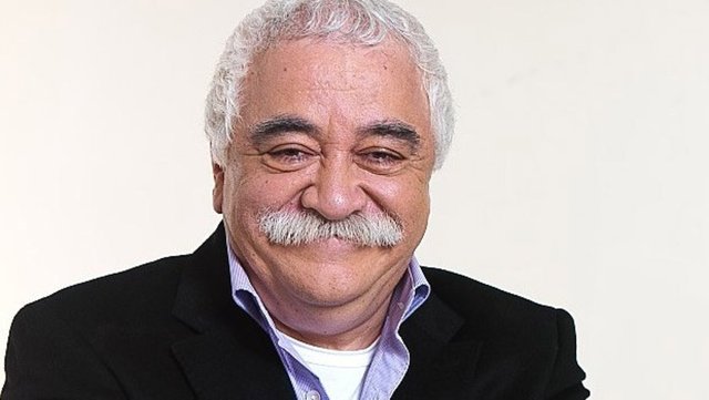 Sanatçının ikisi ilk eşinden, ikisi de Oya Başar'dan olan 4 çocuğu bulunuyor.