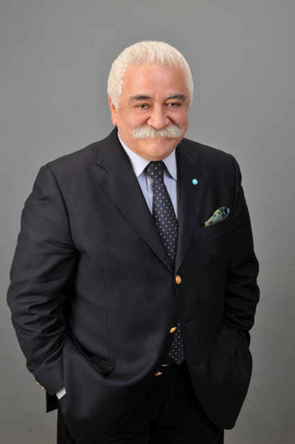 2015 yılında karaciğer kanserine yakalanmıştır.