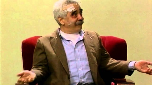 AHMET MÜMTAZ TAYLAN - "Levent Kırca mizahı, müsamahası sınırlı bir toplumun, çoklu yeteneğe sahip, cesur, anlaşılması güç ve usta komedyeniydi. Nur içinde yatsın"