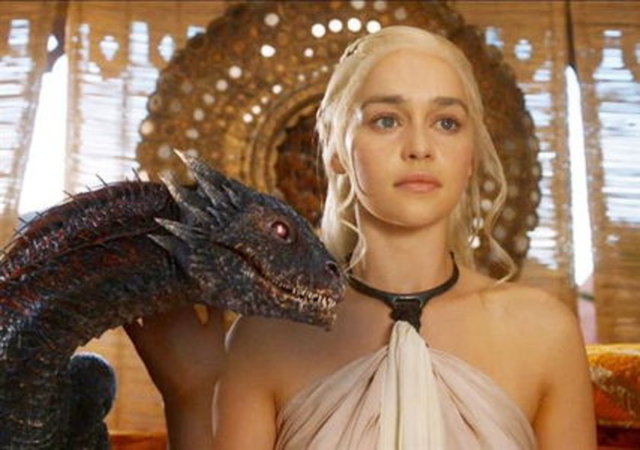 İnternete düşen senaryoda Daenerys'i ellerinde bulunduran Dothraki savaşçısının konuşması dikkat çekiyor.