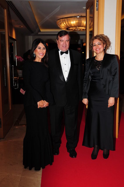 SUZAN SABANCI DİNÇER, BILL MILLS, SERRA AKÇAYLIOĞLU