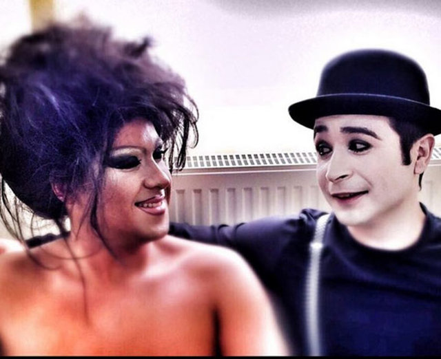 ÜMİT ERDİM   - Bir gün yine Bülent Ersoy olmuşum