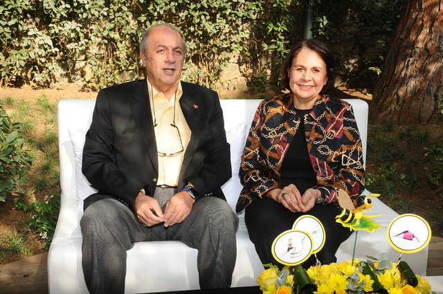 TUNCAY ÖZİLHAN, FAZİLET YAZICI