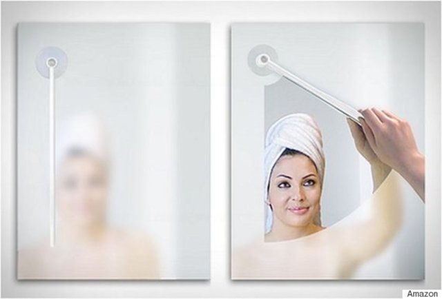Banyo aynası sileceği: Aynanın üzerinde oluşan buharı iz bırakmadan pratik bir şekilde temizlemek zamandan tasarruf açısından çok önemli