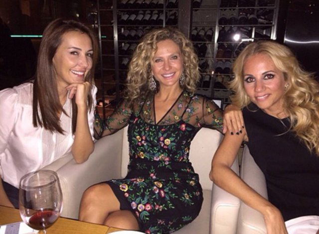 ESRA OFLAZ GÜVENKAYA, İPEK ÖZKAN