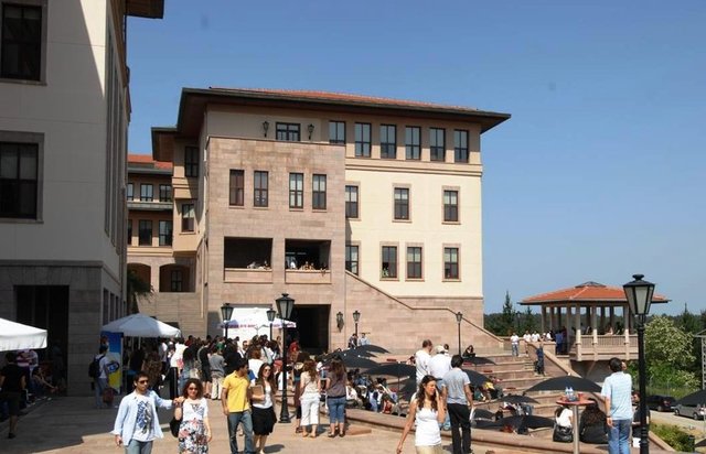 11-KOÇ ÜNİVERSİTESİ