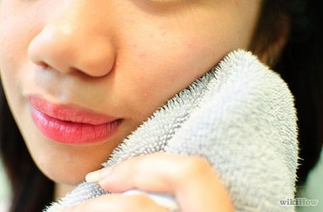 Dr. Ata Nejat Ertek, sivilceleri azaltmak için şu önerilerde bulundu;