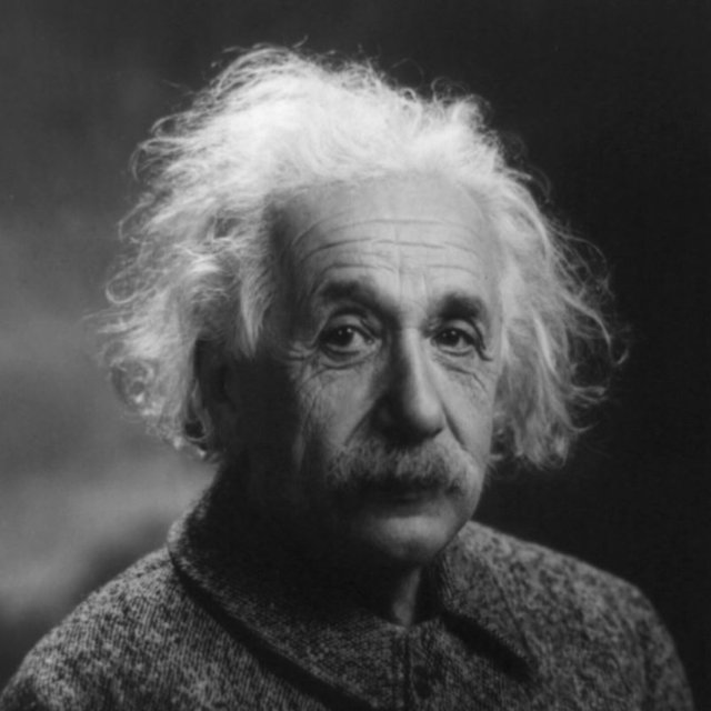 8- ALBERT EINSTEIN - 11 milyon dolar -  - Posterler, tişörtler derken ünlü bilim adamı neredeyse popüler kültürde 'zekâ'nın marka yüzü oldu.