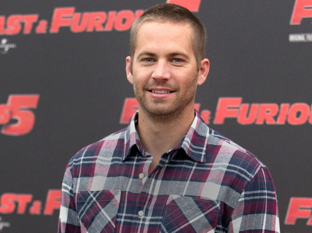 9- PAUL WALKER - 10,5 milyon dolar -  - Türkiye'de "Hızlı ve Öfkeli" adıyla yayınlanan "Fast & Furious" serisinin yıldızı Paul Walker, bu yıl listeye 9. sıradan girdi. Walker, 2013'te geçirdiği trafik kazası sonucu 40 yaşında hayata veda etmişti.