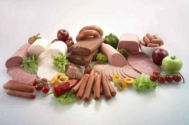 Peki başka hangi maddeler, ne kadar kanserojen? DSÖ listesinde kornişon turşu dahil 480 madde sıralanıyor. İşte bazıları...