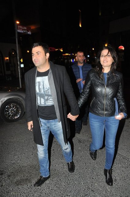 Yeşilçay, "Şahane bir ekibimiz var. Milleti ekrana kitliyoruz. Her şey çok güzel" dedi.
