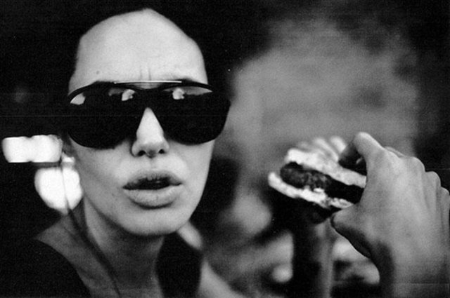 Brad Pitt'in gözünden eşi Angelina Jolie'nin en doğal kareleri... - Brad Pitt kısa bir süre önce eşi Angelina Jolie'nin en doğal karelerini çekmişti..